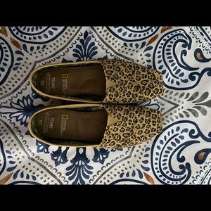 Toms cheetah shoes